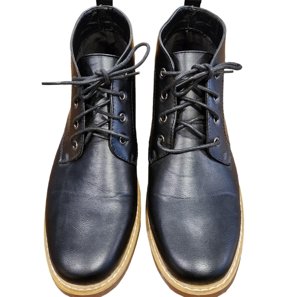 MEN'S ROCAWEAR EUC Black chukka shoes size 11, ankle high - Picture 1 of 6